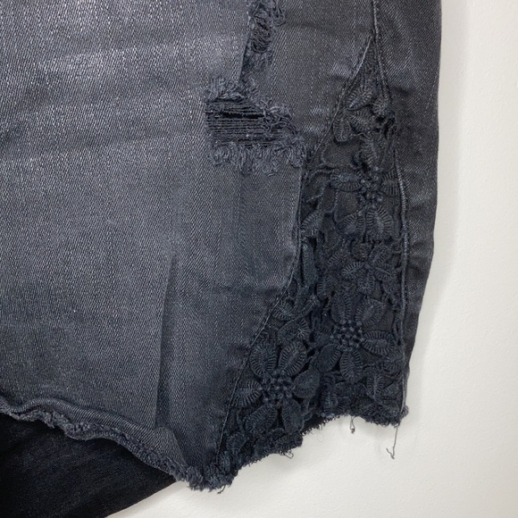 Torrid black distressed shorts size 20 - Picture 7 of 8